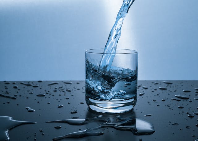 The Power of Water: When not to drink wwater during meals